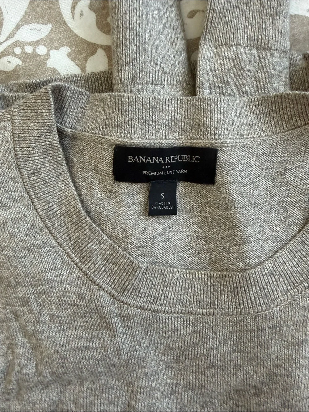 Banana Republic Heather Light Gray Crewneck Premium Luxe Yarn Sweater